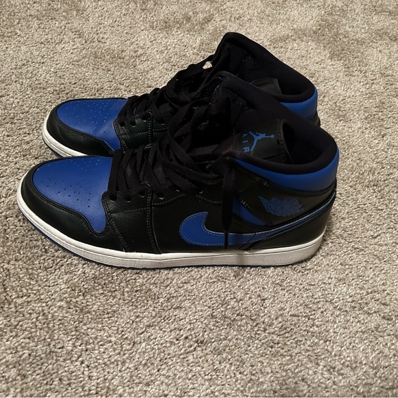 Jordan 1 Royal Blue Mid main image 5